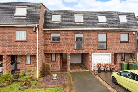 5 Ditton Reach, Thames Ditton, KT7 0XB