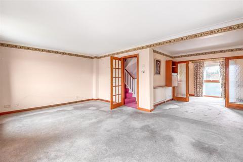 5 Ditton Reach, Thames Ditton, KT7 0XB
