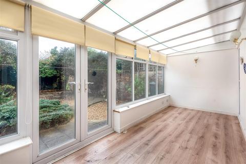5 Ditton Reach, Thames Ditton, KT7 0XB