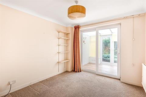 5 Ditton Reach, Thames Ditton, KT7 0XB