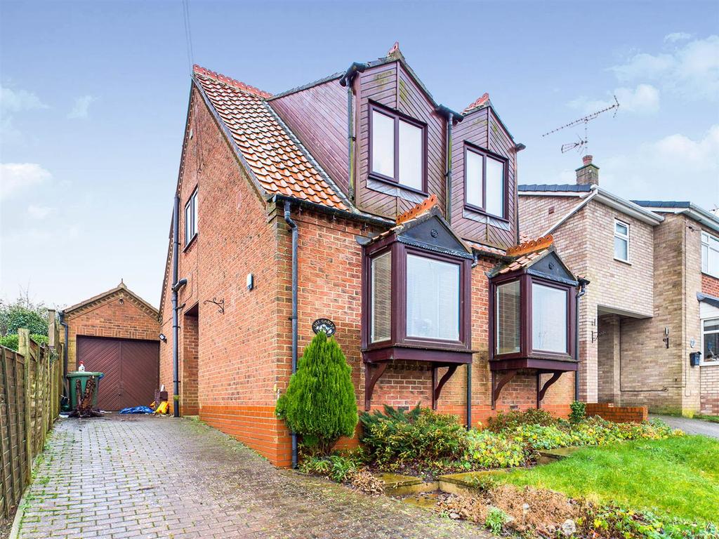 St. Andrews Close, Middleton On The Wolds, Driffield 3 bed detached