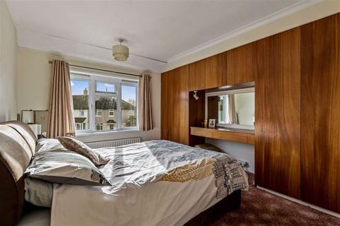 21 Deans Walk, Ashford, TN23 5BL