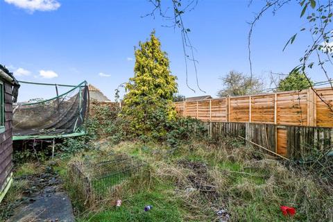 21 Deans Walk, Ashford, TN23 5BL