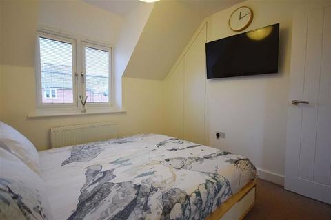4 Beni Close, Badgeworth, Cheltenham, GL51 6GQ