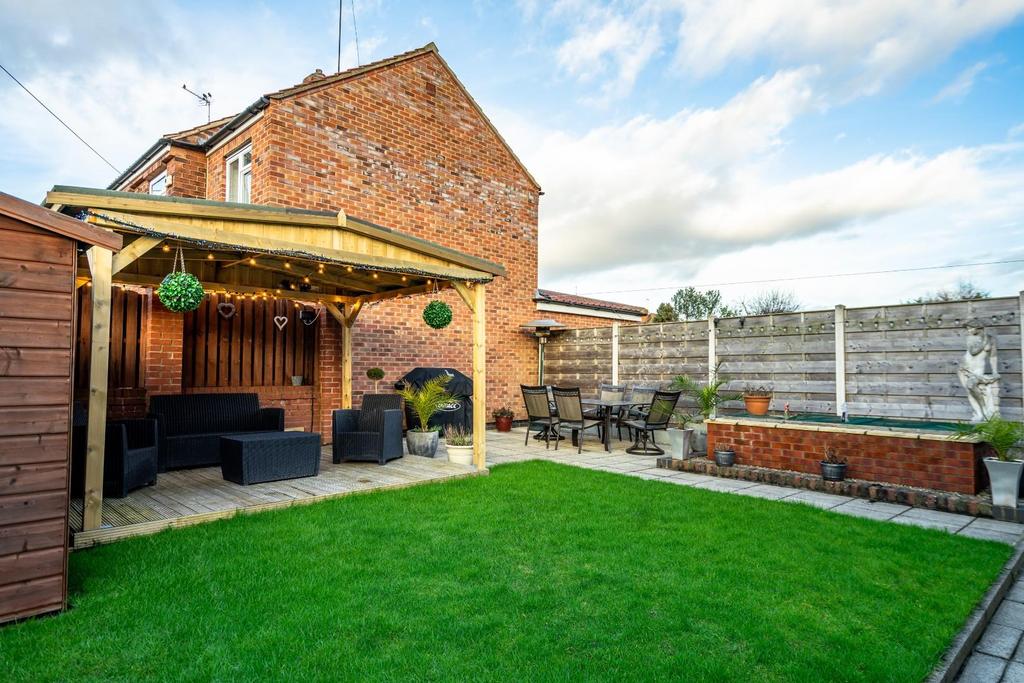 Anthea Drive, Huntington, York 4 bed semidetached house for sale £350,000
