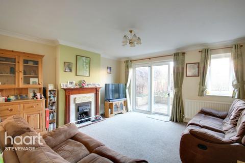 24 The Hedgerows, Stevenage, SG2 7BW