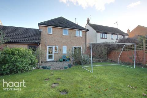 24 The Hedgerows, Stevenage, SG2 7BW