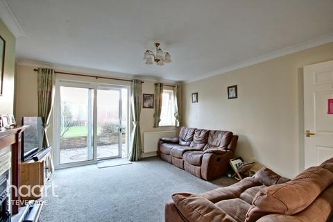 24 The Hedgerows, Stevenage, SG2 7BW