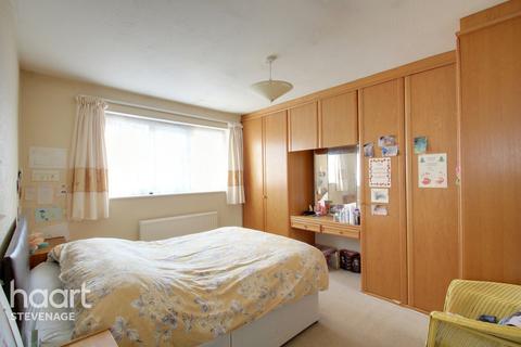 24 The Hedgerows, Stevenage, SG2 7BW