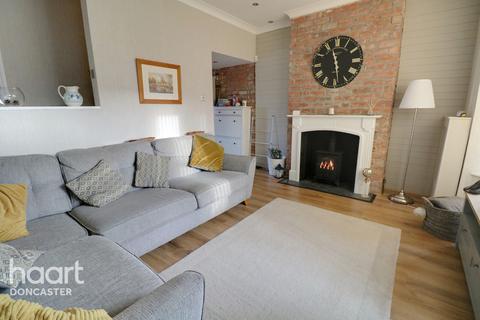 15 Askern Road, Carcroft, Doncaster, DN6 8DF