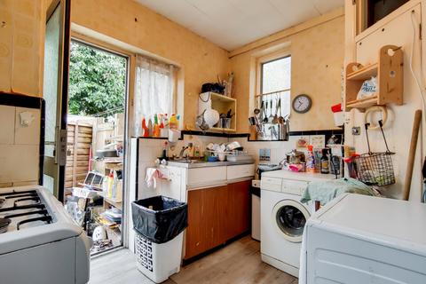46 Priory Close, Wembley, HA0 2SE