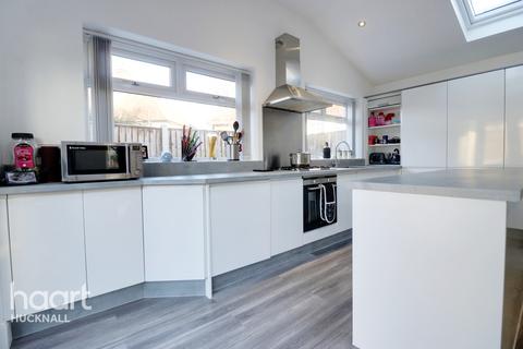 4 Totley Close, Nottingham, NG6 8DD