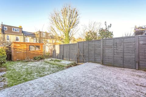 15 Edna Road, Raynes Park, London, SW20 8BS