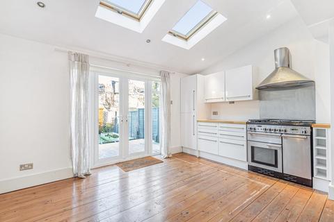 15 Edna Road, Raynes Park, London, SW20 8BS