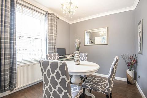 24 Fieldside Road, Bromley, BR1 4LA