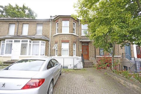 2 bedroom flat to rent, Wallwood Road, London, E11