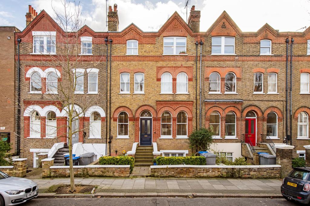 Brondesbury Villas, London, NW6. 2 bed flat for sale £625,000