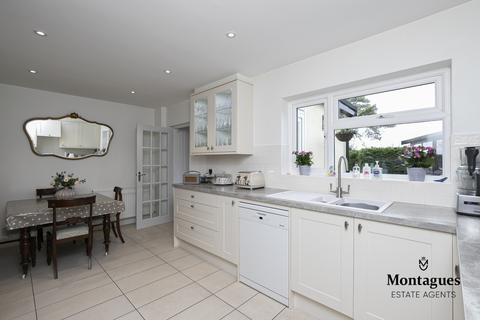 42 Shaftesbury Road, Epping, CM16 5BJ
