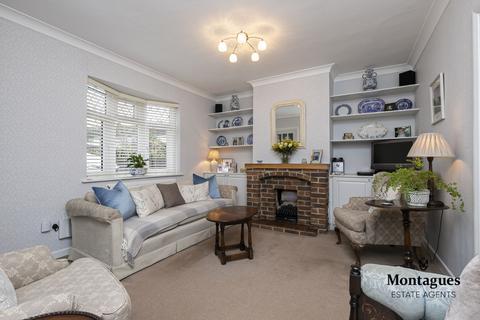 42 Shaftesbury Road, Epping, CM16 5BJ
