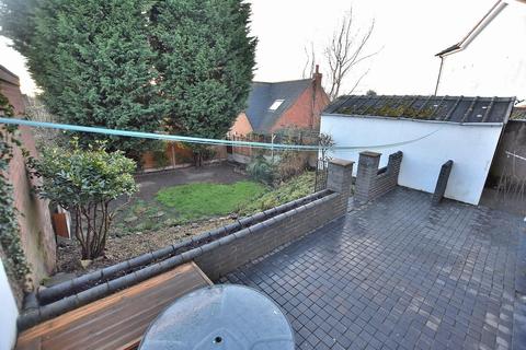 21 Birches Barn Avenue, Wolverhampton, WV3 7BT