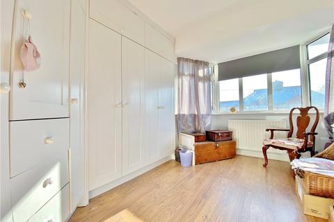 25 Crane Way, Twickenham, TW2 7NH