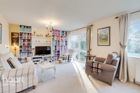 17, Brockham Court Bonchurch Close, Sutton, SM2 6AZ