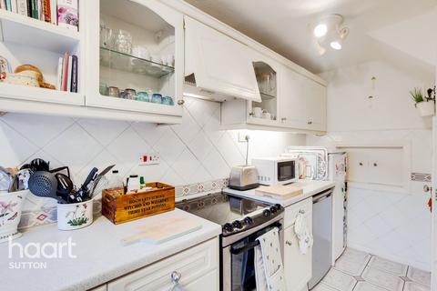 17, Brockham Court Bonchurch Close, Sutton, SM2 6AZ