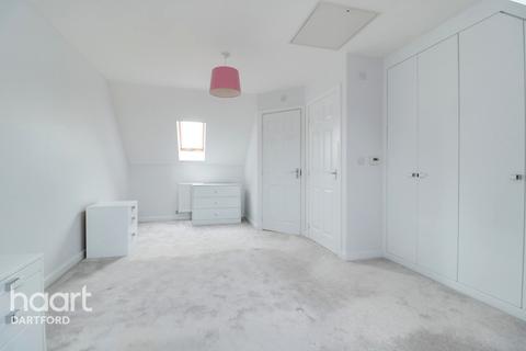 172 Ellingham View, Dartford, DA1 5UP
