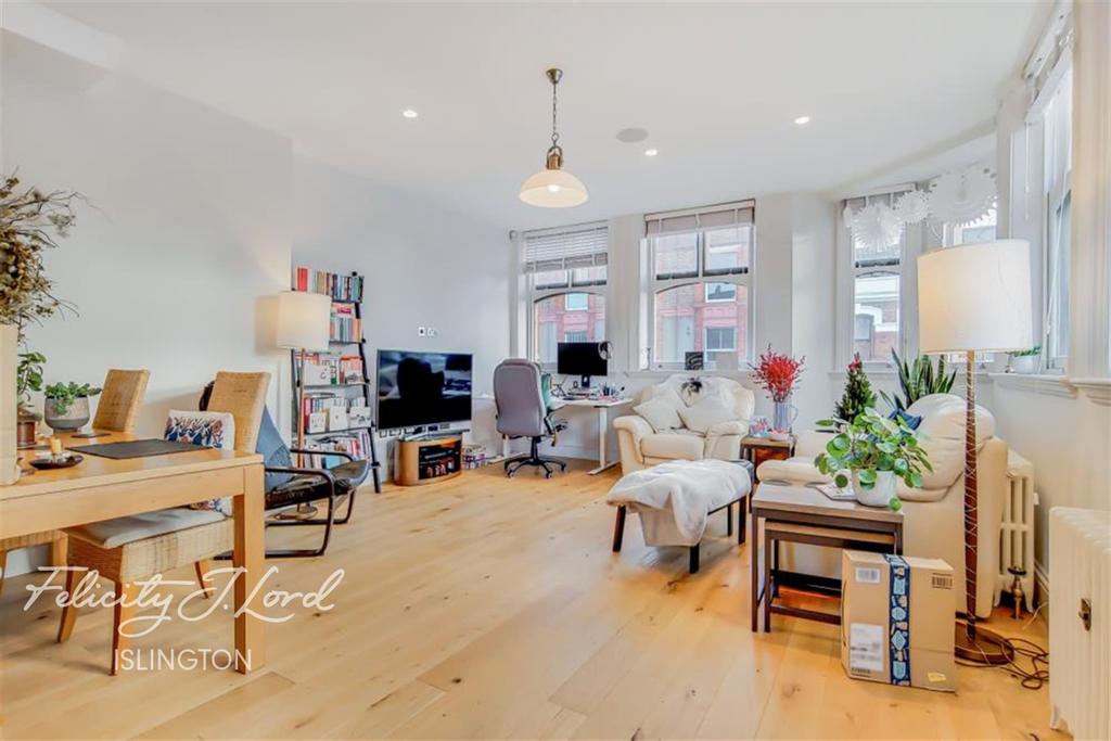 Upper Street, Islington, N1 2 bed flat £2,730 pcm (£630 pw)