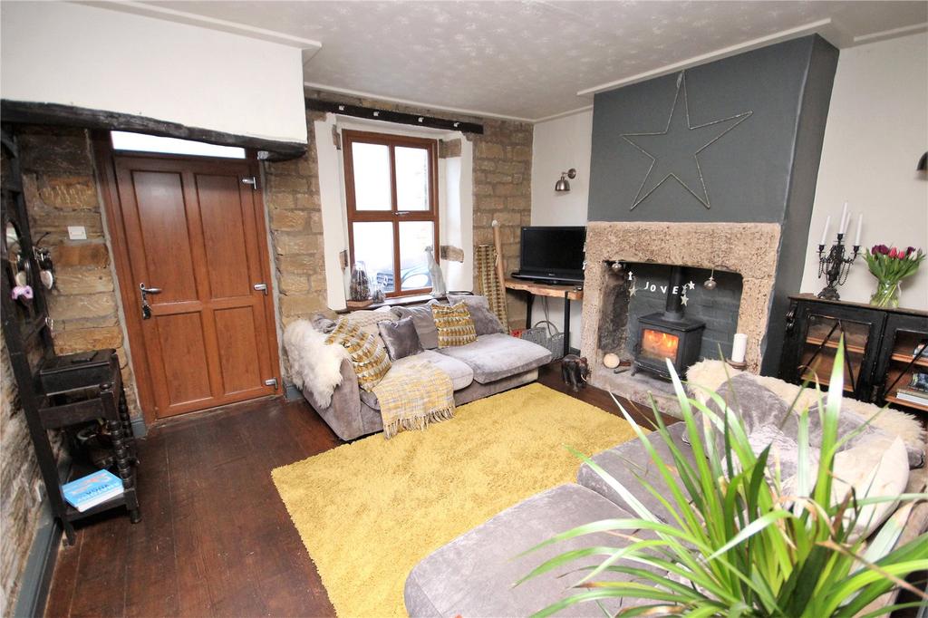 Church Street, Gawber, Barnsley, S75 3 bed semidetached house £220,000
