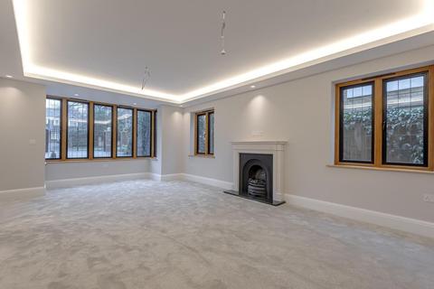 41 Fulmer Drive, Gerrards Cross, SL9 7HG