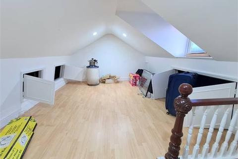 106 Ringstead Road, London, SE6 2BS