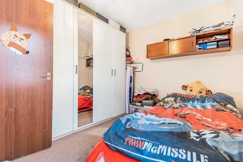 3 Pond Close, London, SE3 0SH