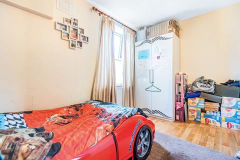 3 Pond Close, London, SE3 0SH