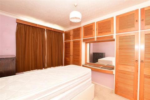 1 Jarrow Road, Romford, RM6 5RH