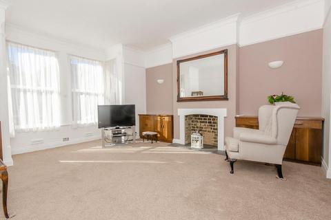 265 East End Road, London, N2 8AY