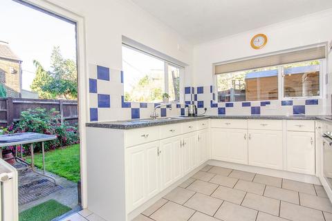 265 East End Road, London, N2 8AY