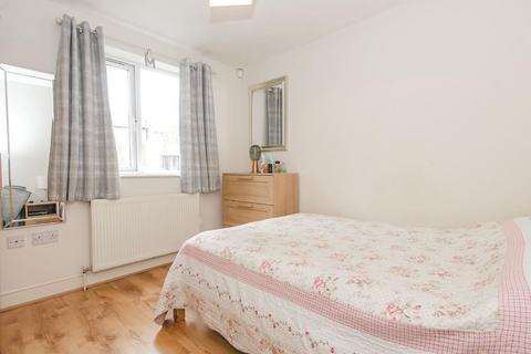 2 bedroom apartment for sale, Lorraine Court, Park Gate, London, N2