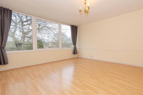 11 Highgate Edge, London, N2 0NT