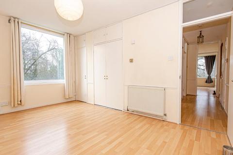 11 Highgate Edge, London, N2 0NT