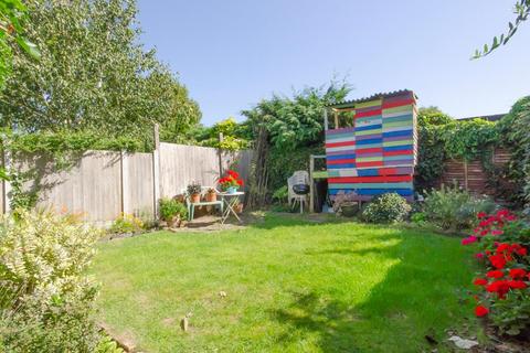 Flat 3, 18 Tetherdown, London, N10 1NB