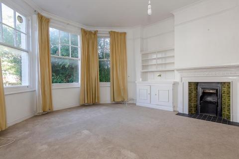 Flat 2, 4 Alexandra Park Road, London, N10 2AA