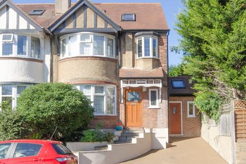 29 Rhodes Avenue, London, N22 7UR
