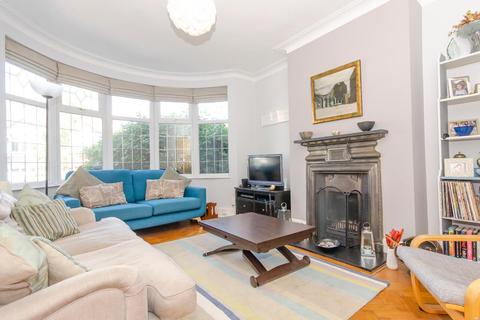 29 Rhodes Avenue, London, N22 7UR