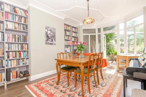 29 Rhodes Avenue, London, N22 7UR