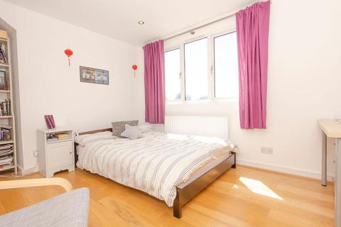 29 Rhodes Avenue, London, N22 7UR