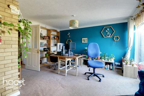 72 Crowland Way, Cambridge, CB4 2LT