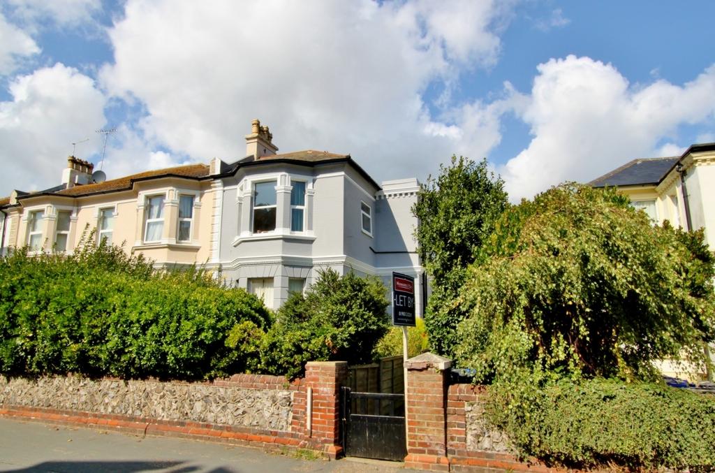 Rowlands Road, Worthing, BN11 Studio £725 pcm (£167 pw)