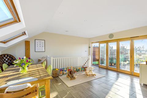 11 Western Lane, London, SW12 8JS