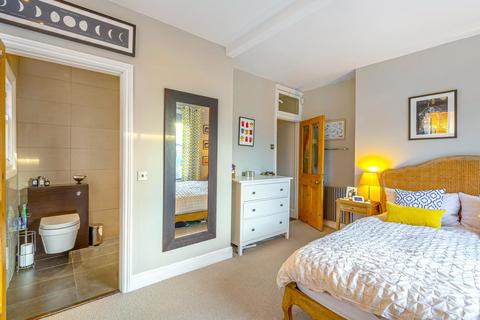 11 Western Lane, London, SW12 8JS